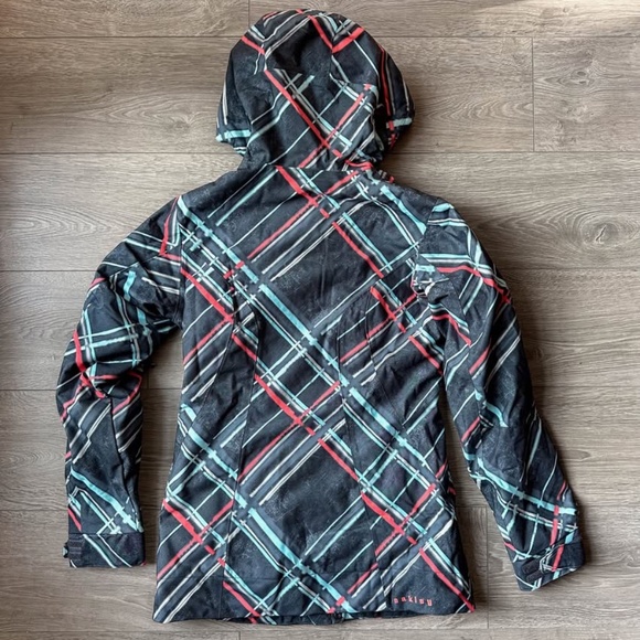 Oakley Women's "Resilient" Snow/Ski Jacket, NWT - Picture 4 of 7